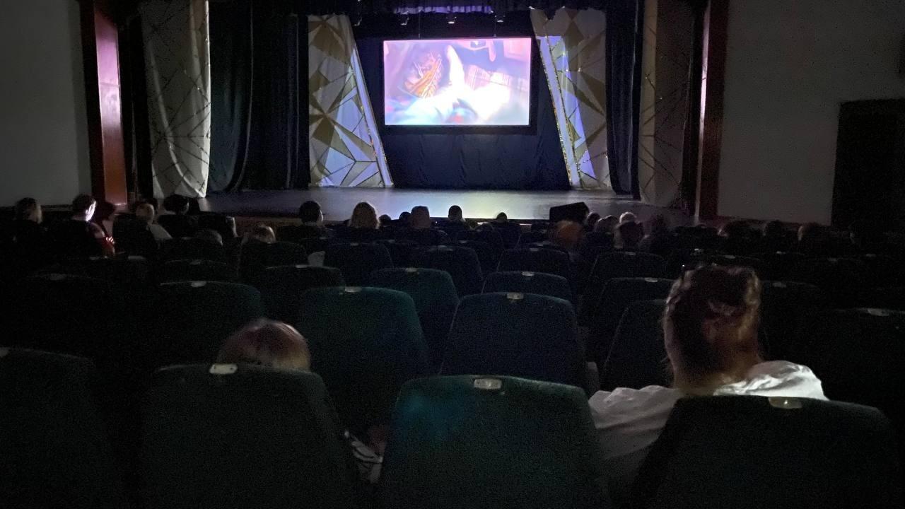 «Пойдем в кино, ребята»