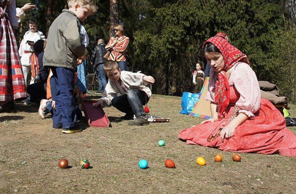 Развлекательно-игровая программа «Игры на красную горку»