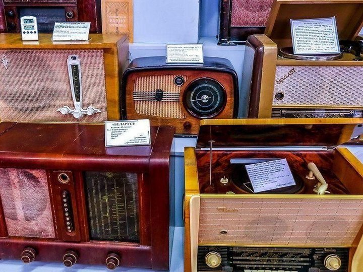 Выставка радиотехники «И вновь старое радио»