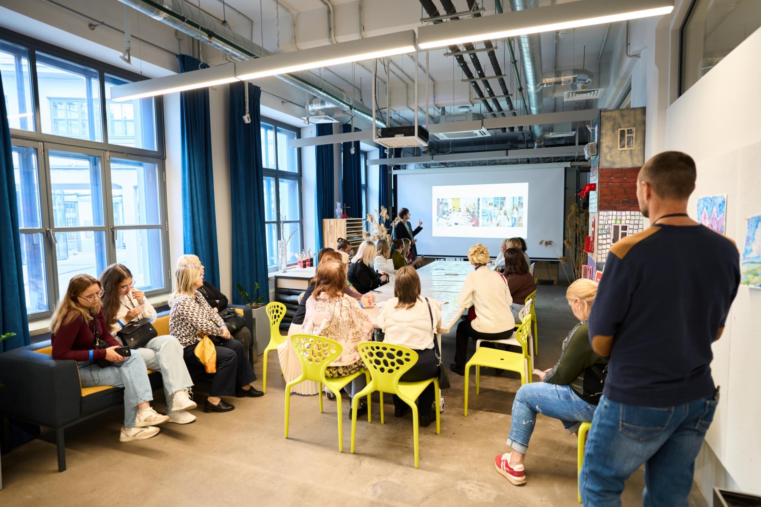 Программа «Разговорный клуб об искусстве Speacture»