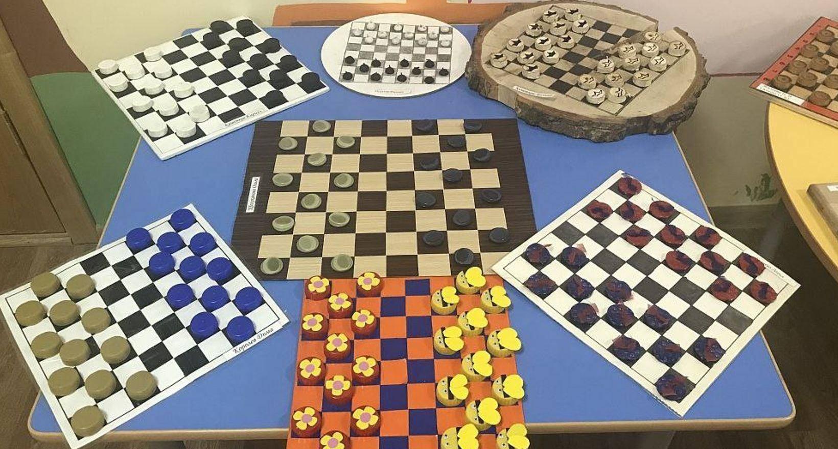 Игровая программа «Шашечная королева»