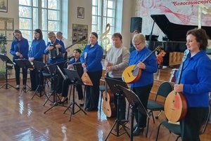 Концерт-беседа «По страницам знакомых мелодий»