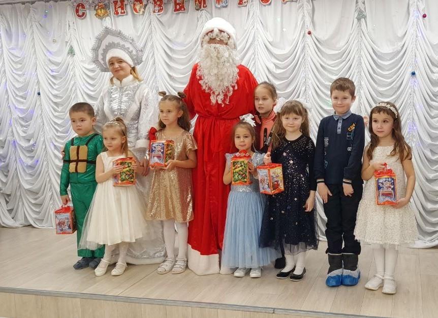 Концерт «Новогоднее чудо в Чебоксарах: зимние мелодии детской школы искусств № 3»