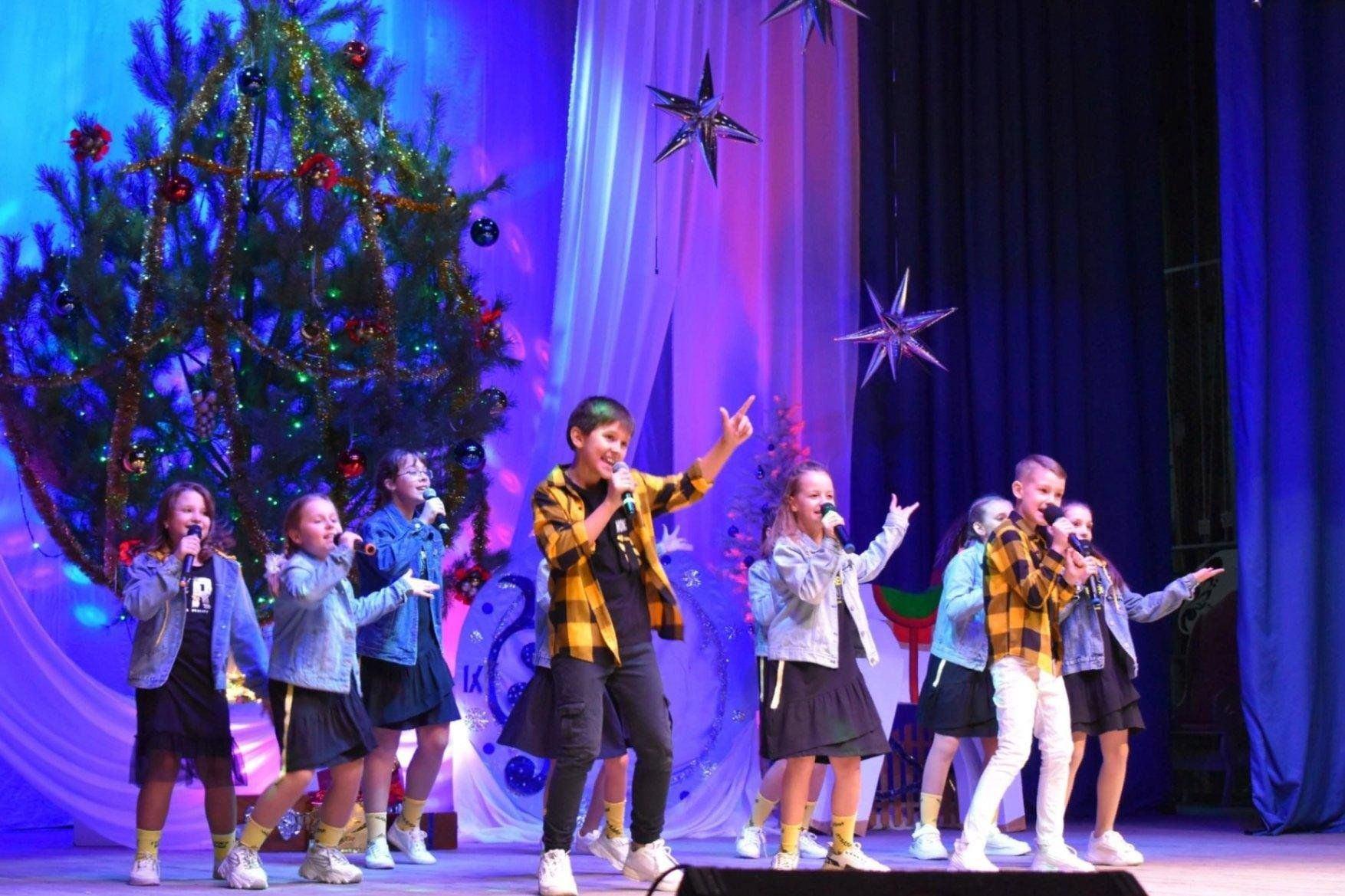 Программа «Новогодний серпантин»