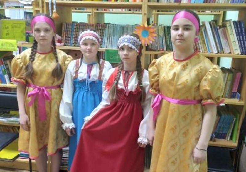 Книжная выставка «Троица – праздник русской березки»