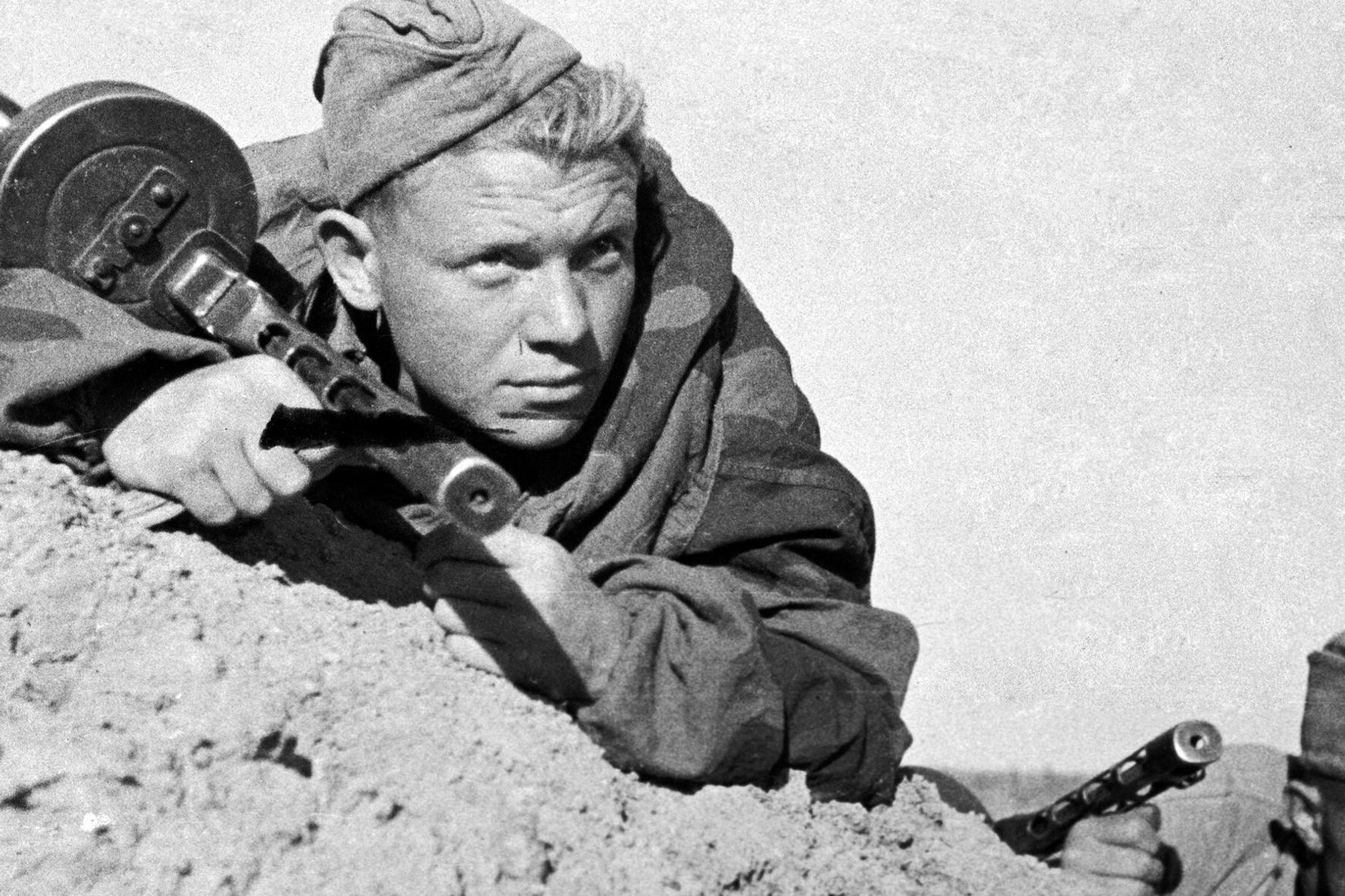 Концерт «Россию сердцем заслоним»