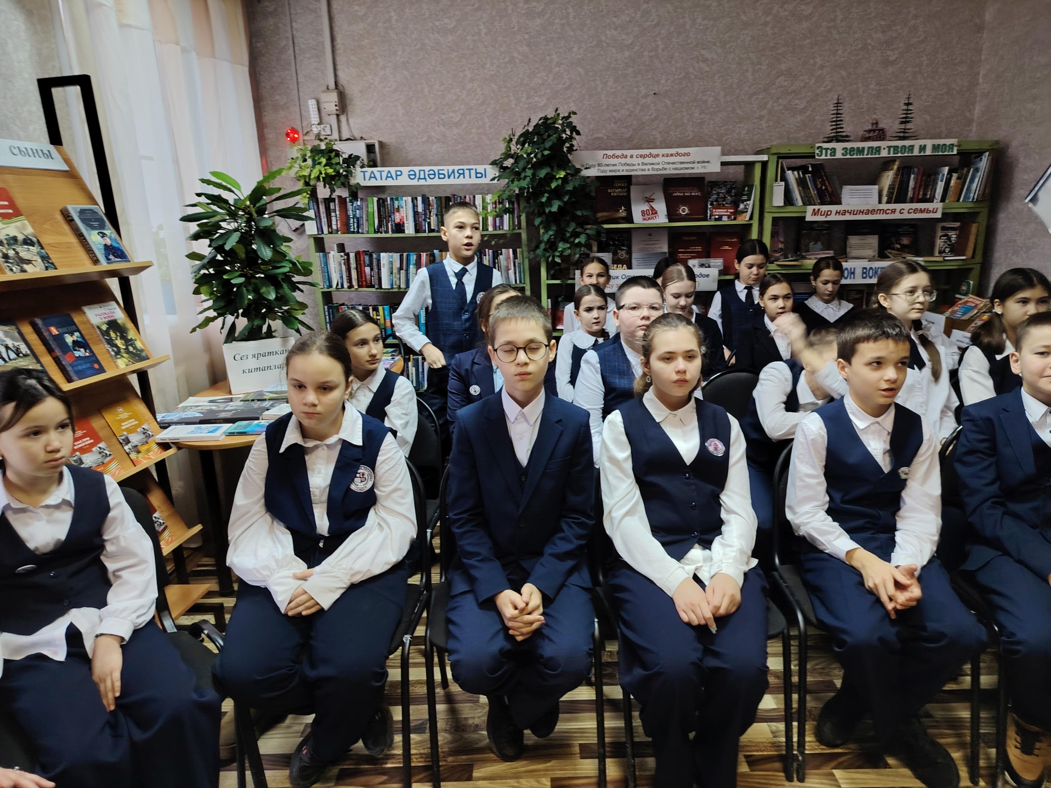 Час славы «Мой родной город: все для фронта, все для победы»