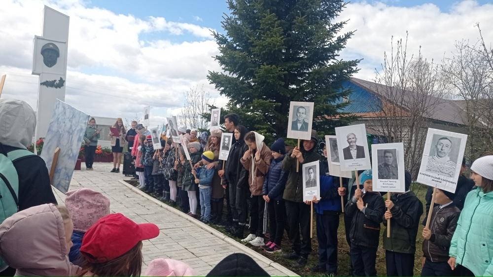 Торжественный митинг «Победа в сердце каждого живет»