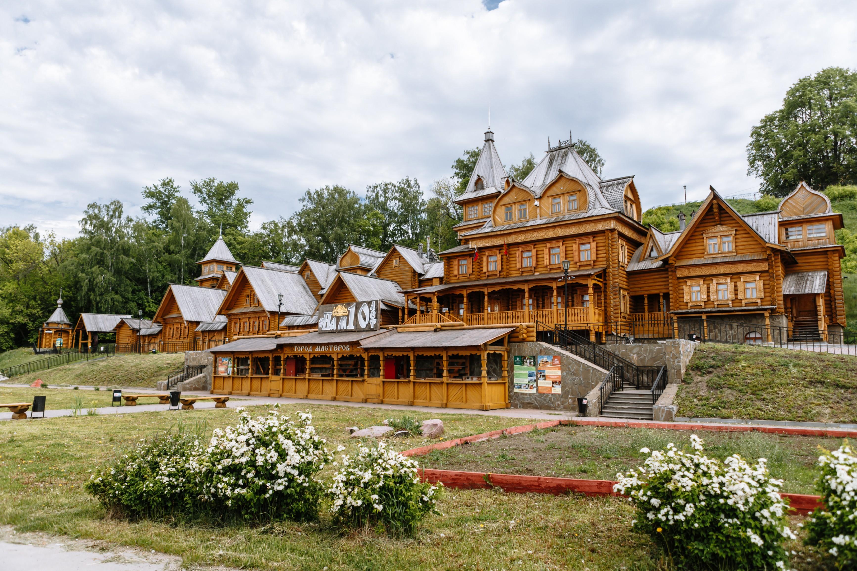 Экскурсия в городец. Княжий Терем Городец. Набережная Юрия Долгорукого Городец. Музей город Мастеров Городец. Музейно-туристический комплекс город Мастеров в Городце.