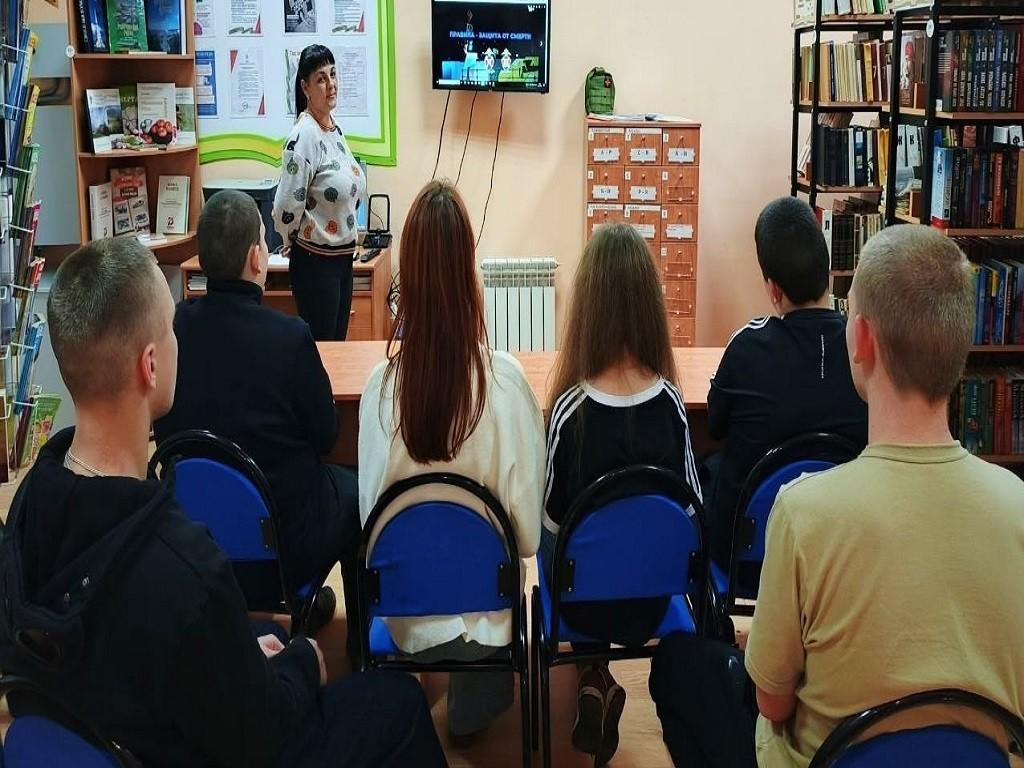 Тематическая программа «Мир прекрасный – по дороге безопасной»