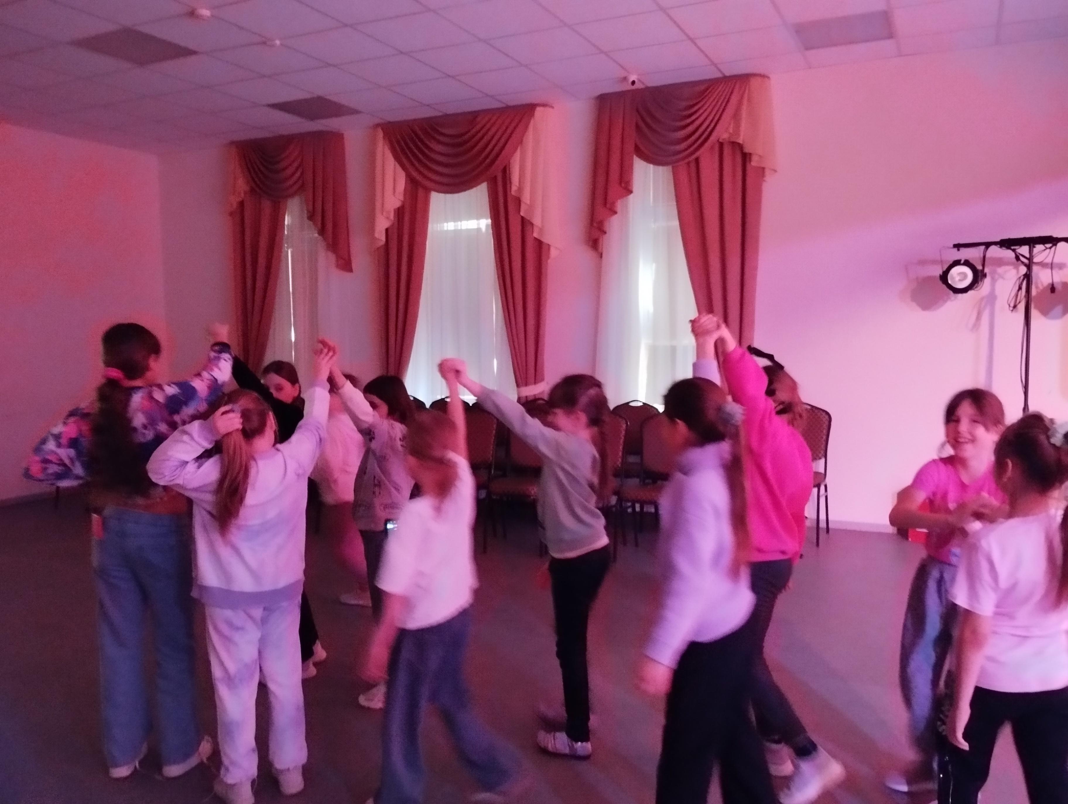 Танцевальная пауза для детей