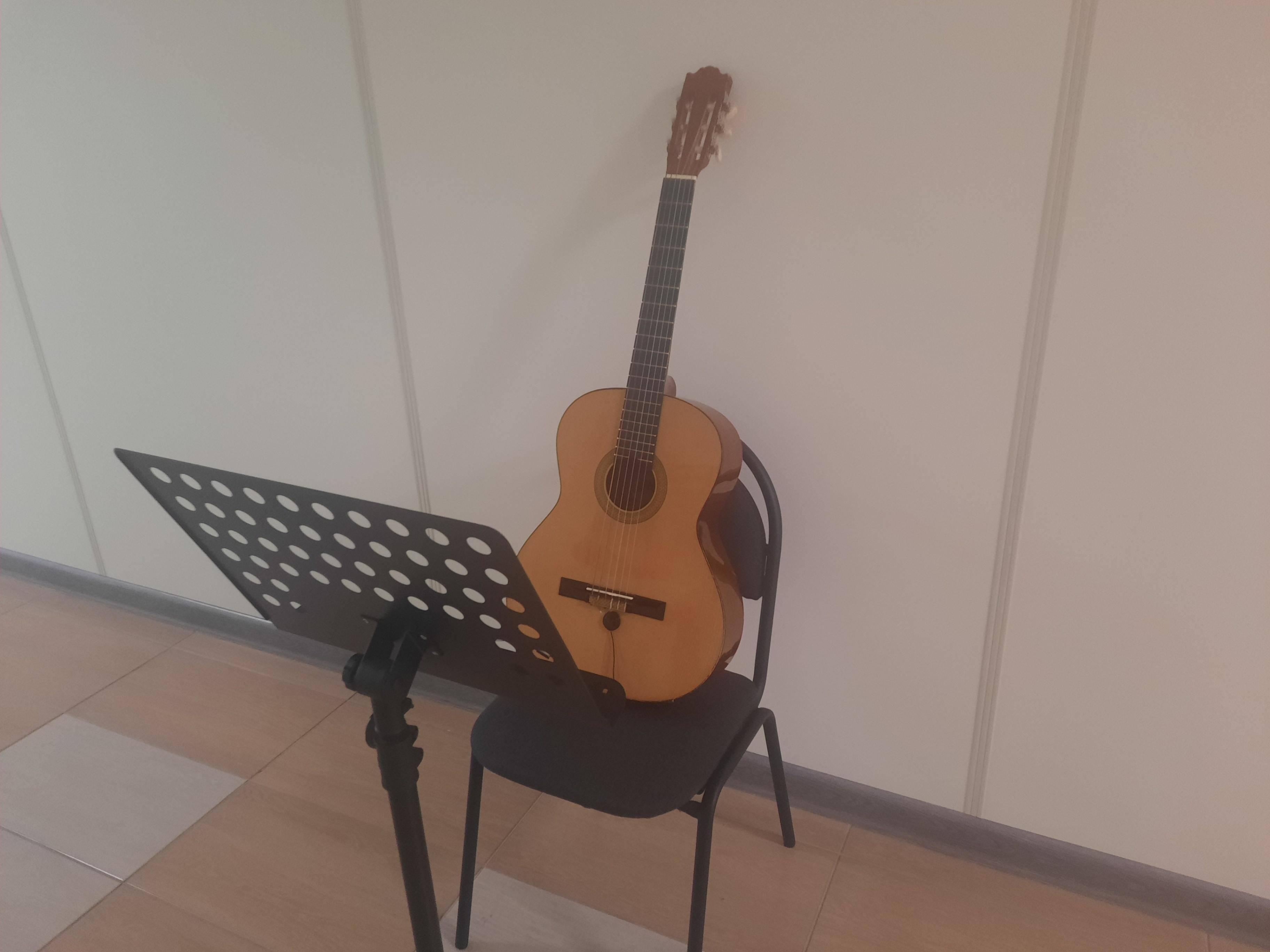 Мастер-класс «Первоначальные навыки игры на гитаре»