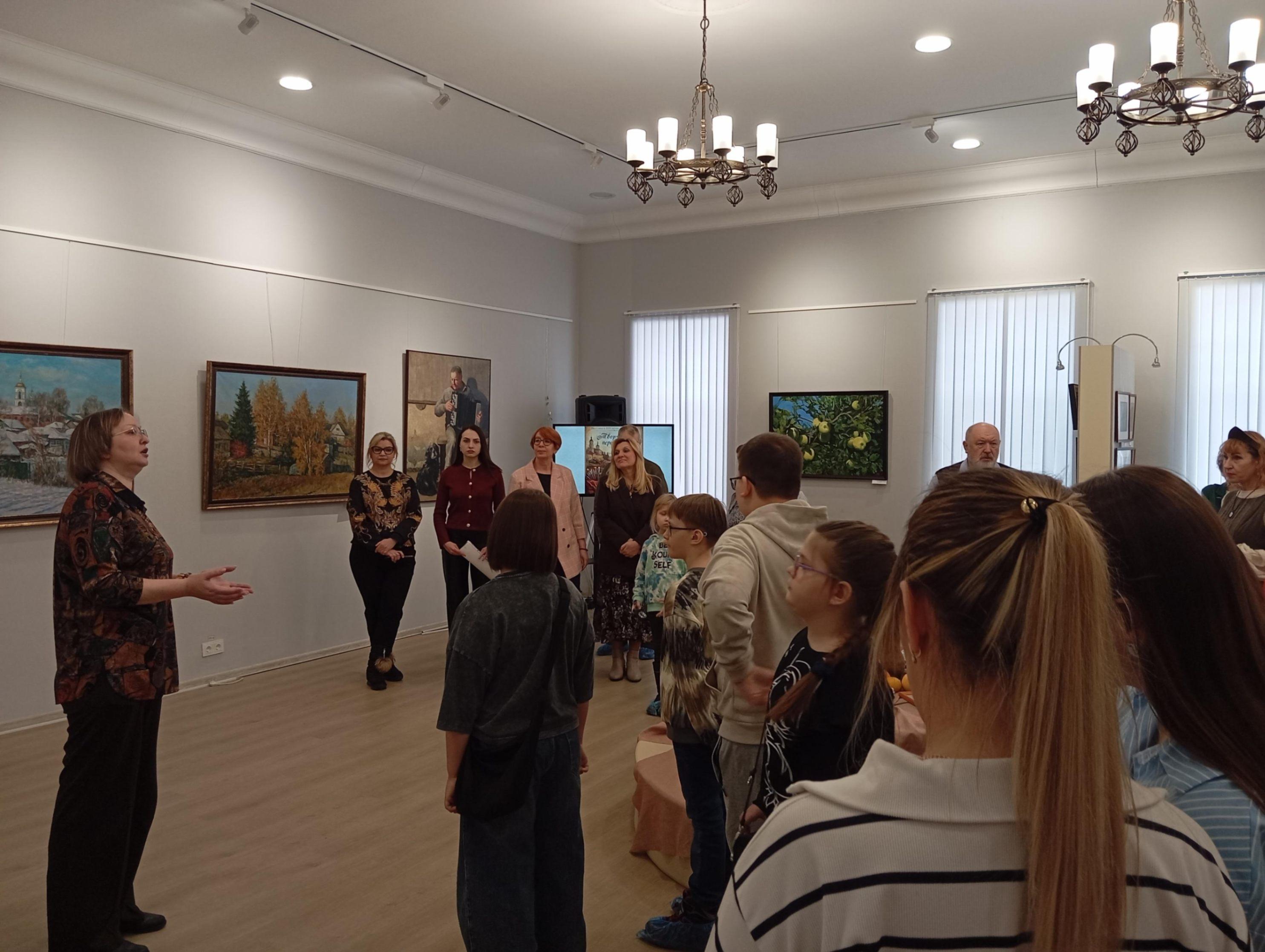 Выставка «Творческий перекресток»