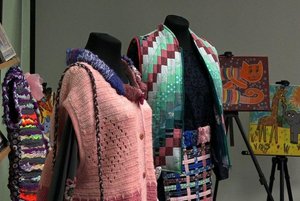 Выставка «Мамина жилетка»