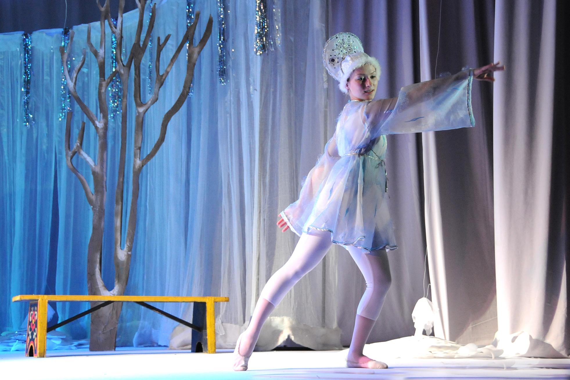 Спектакль «Волшебные искорки»