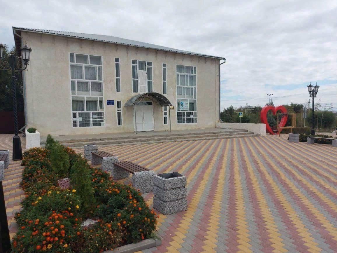 Библиотека поселка Виноградного