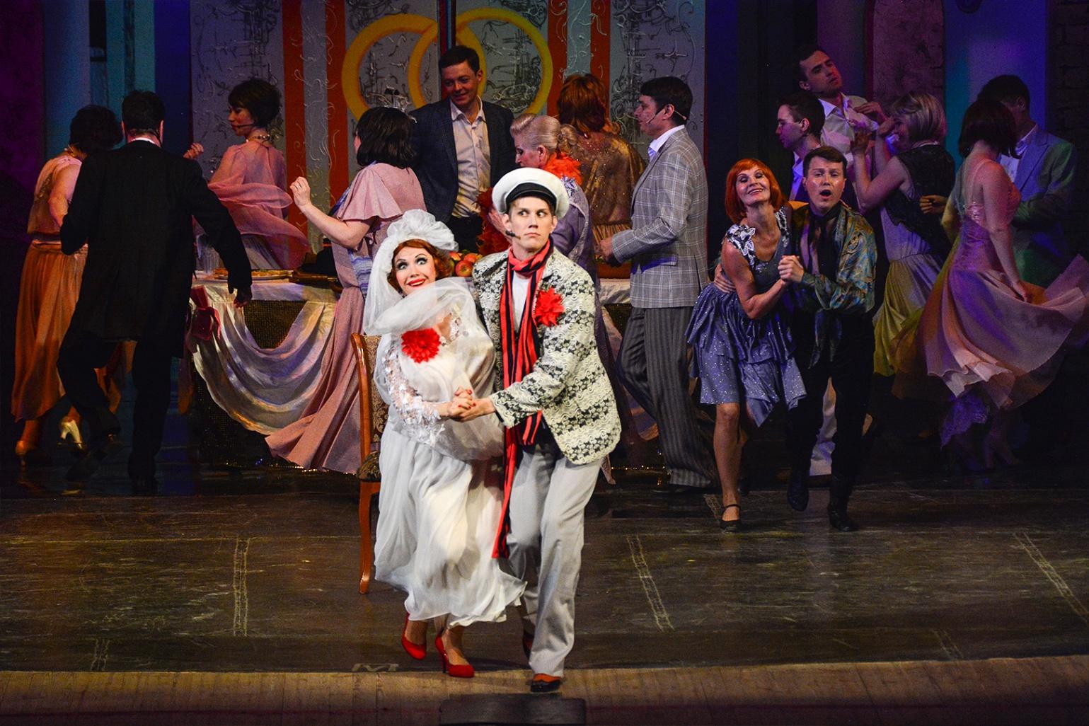 Мюзикл «Не в стульях счастье»