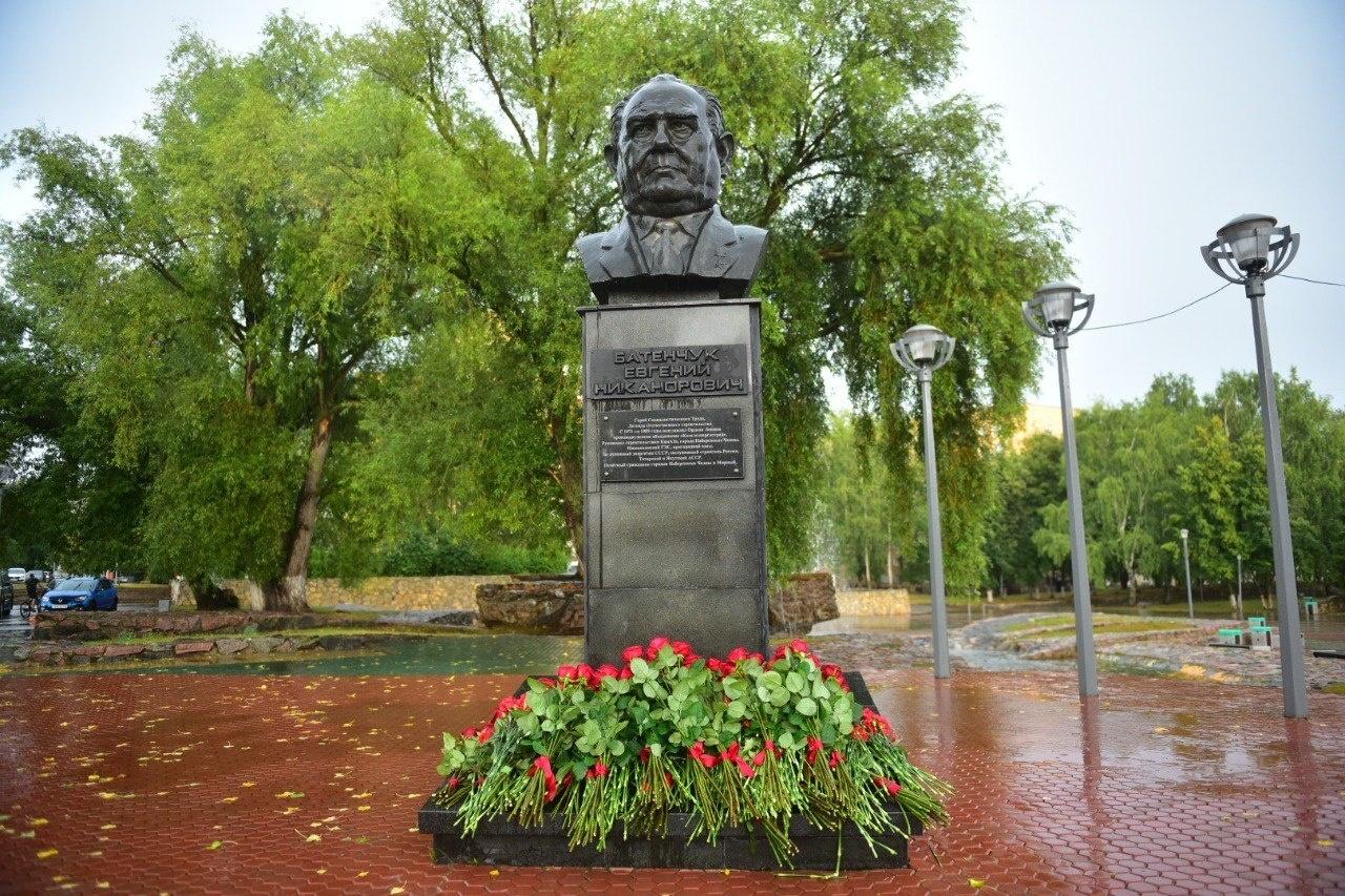 Встреча–возложение цветов
