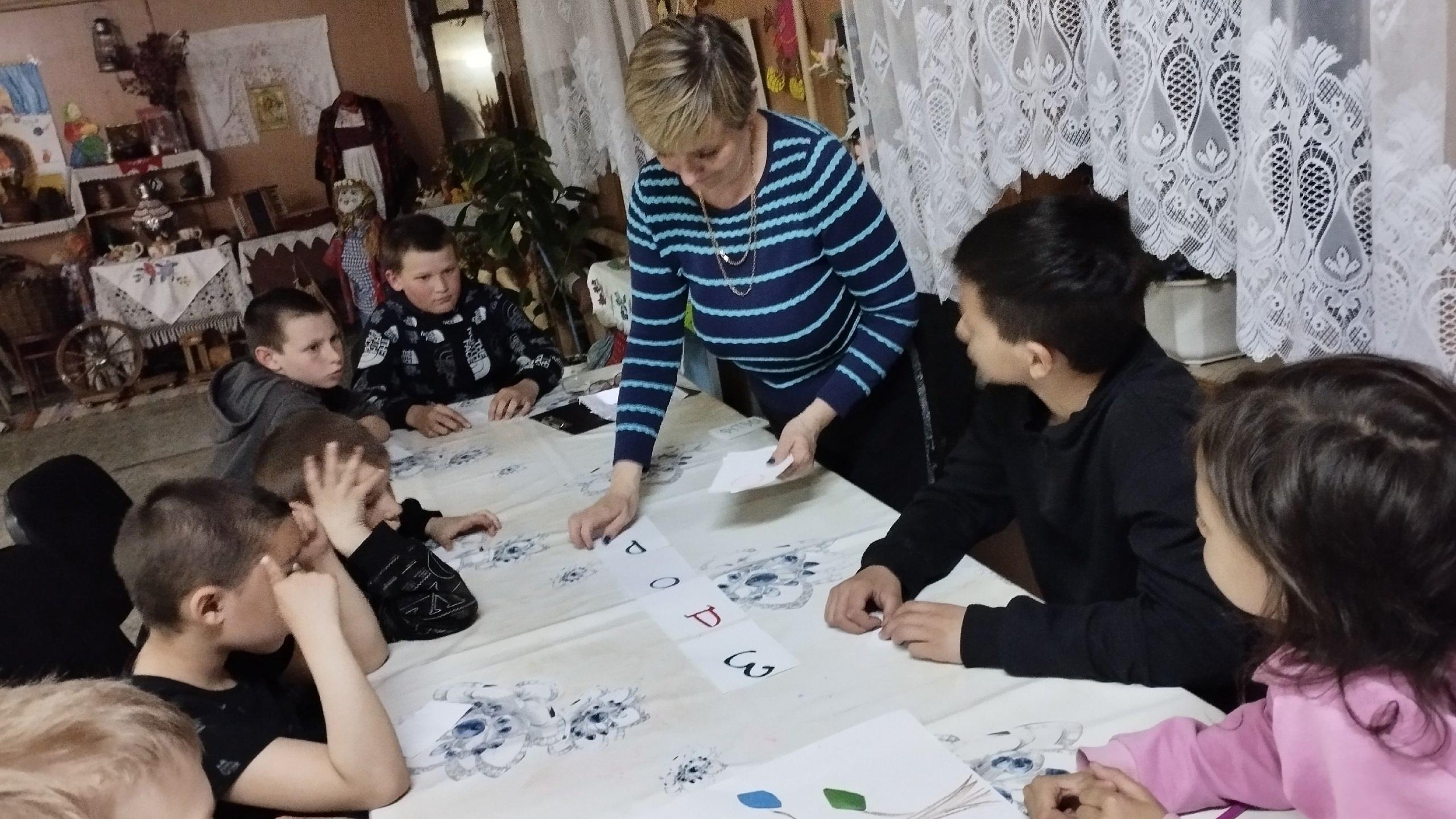«Телефон доверия спешит на помощь» - познавательный час