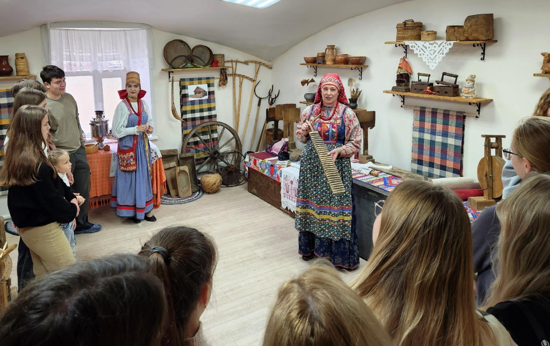 Выставка «Живая старина»