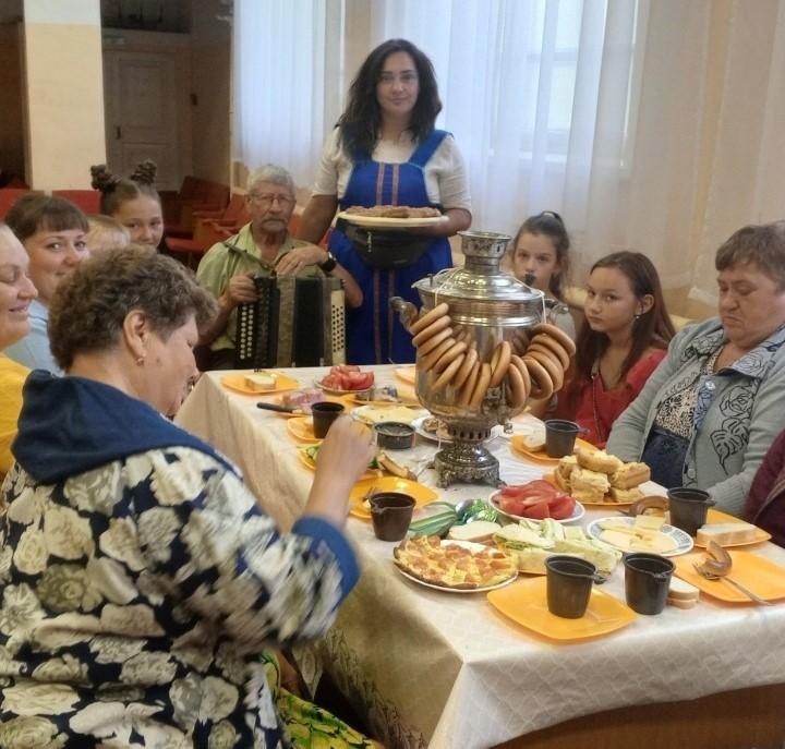 Посиделки «С бабушкой и дедушкой дома не сидим»