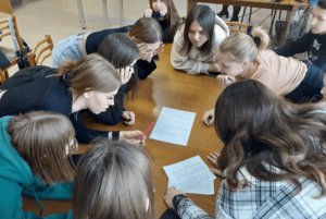 Интеллектуальная игра «Я и конституция моей страны»