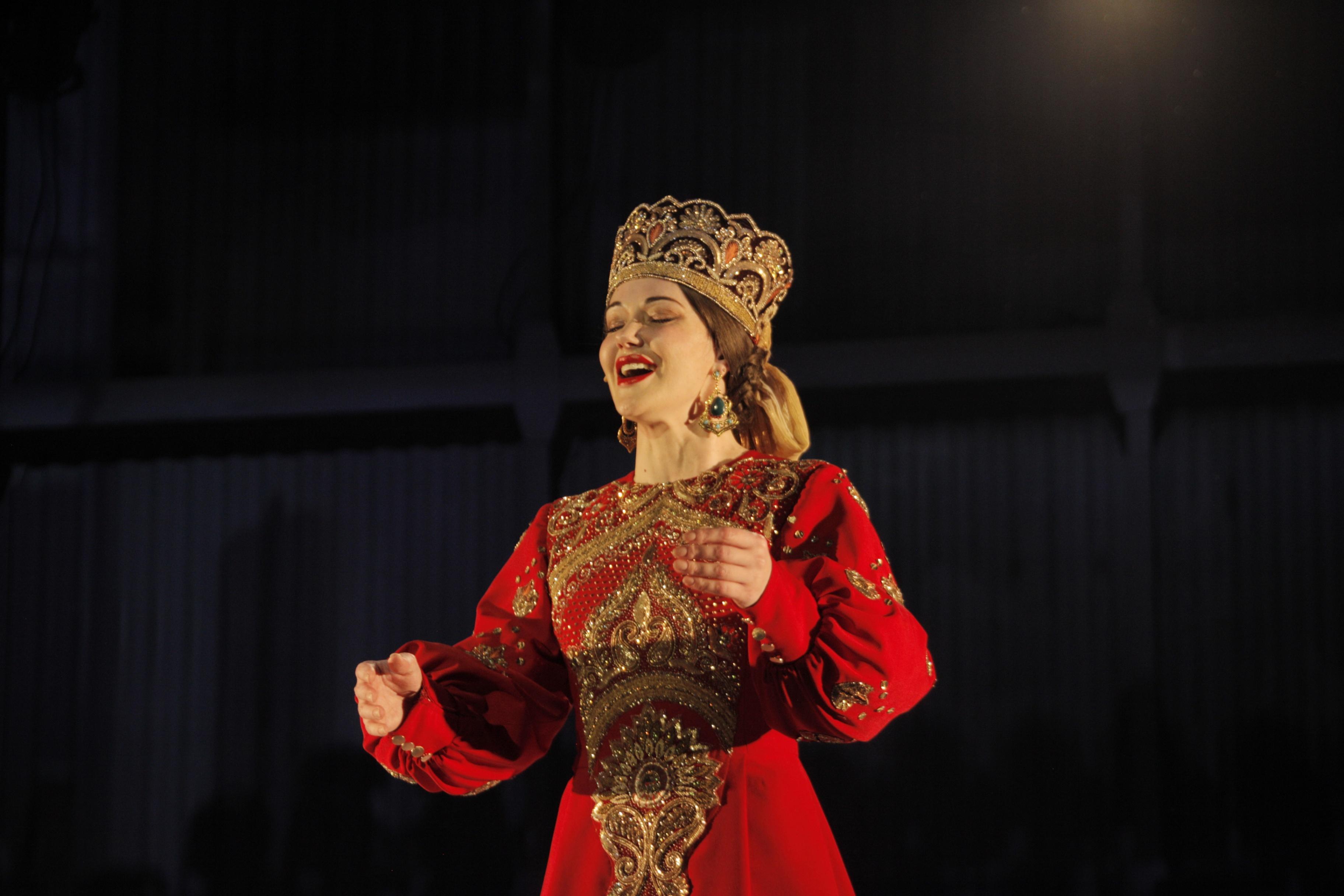 Спектакль «По морозу босиком...»