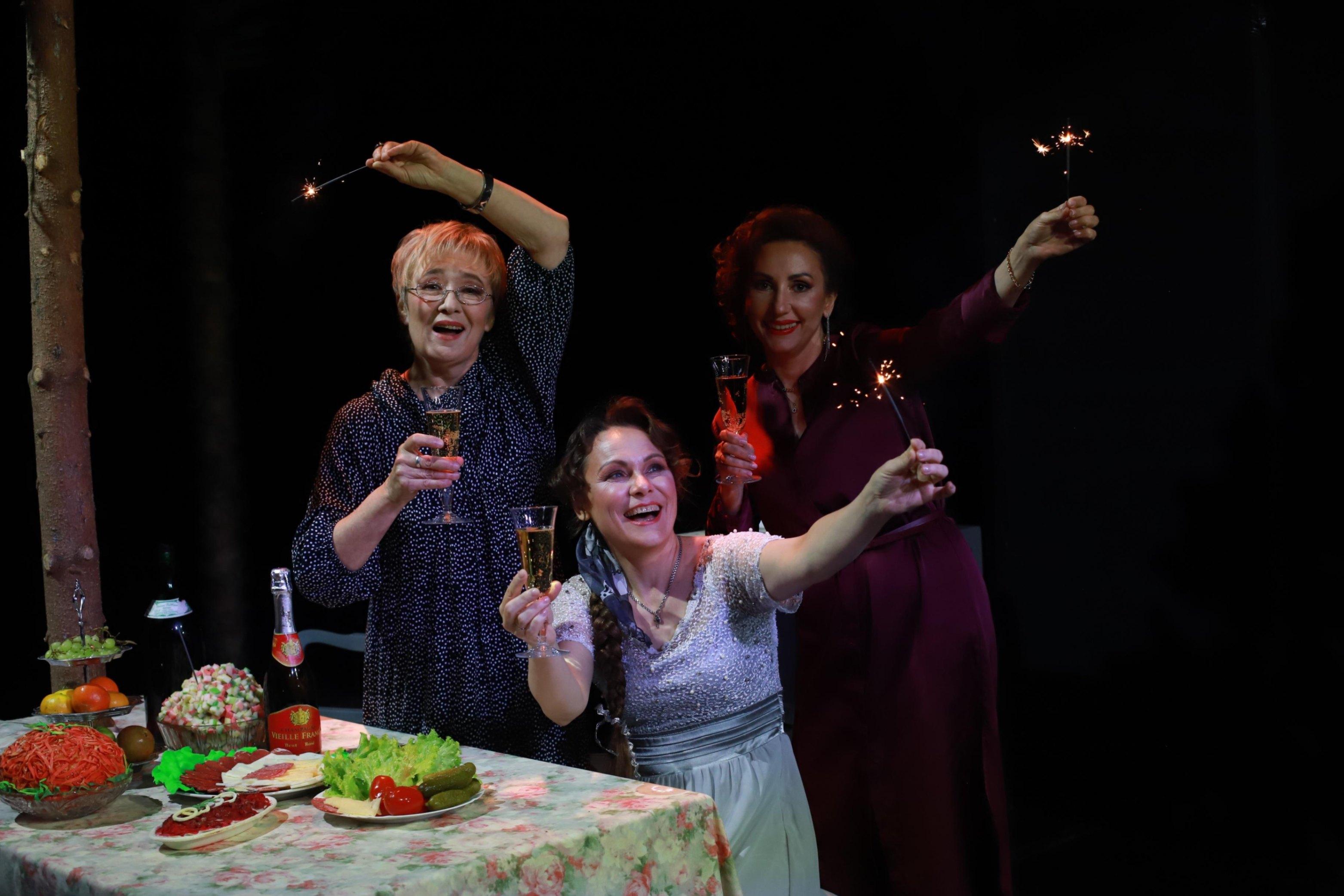 Спектакль «Дуры мы, дуры»