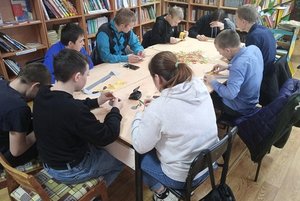 Мастер-класс «Брошка из рогожки»