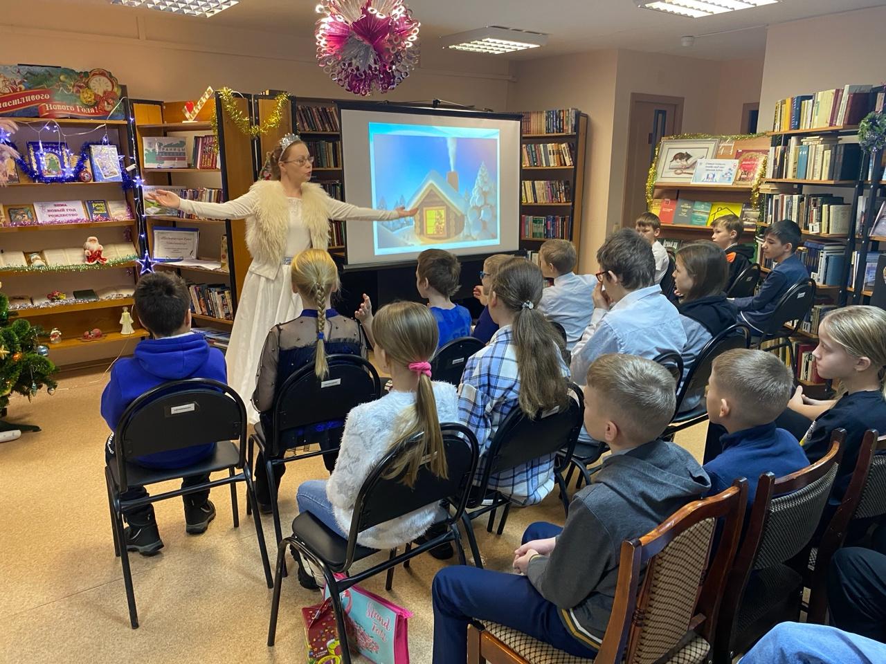 Игровая развлекательная программа «Новогодние смешинки»