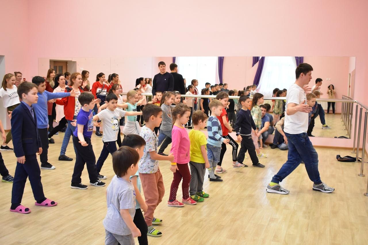 Мастер-класс «Танцуй вместе с нами»