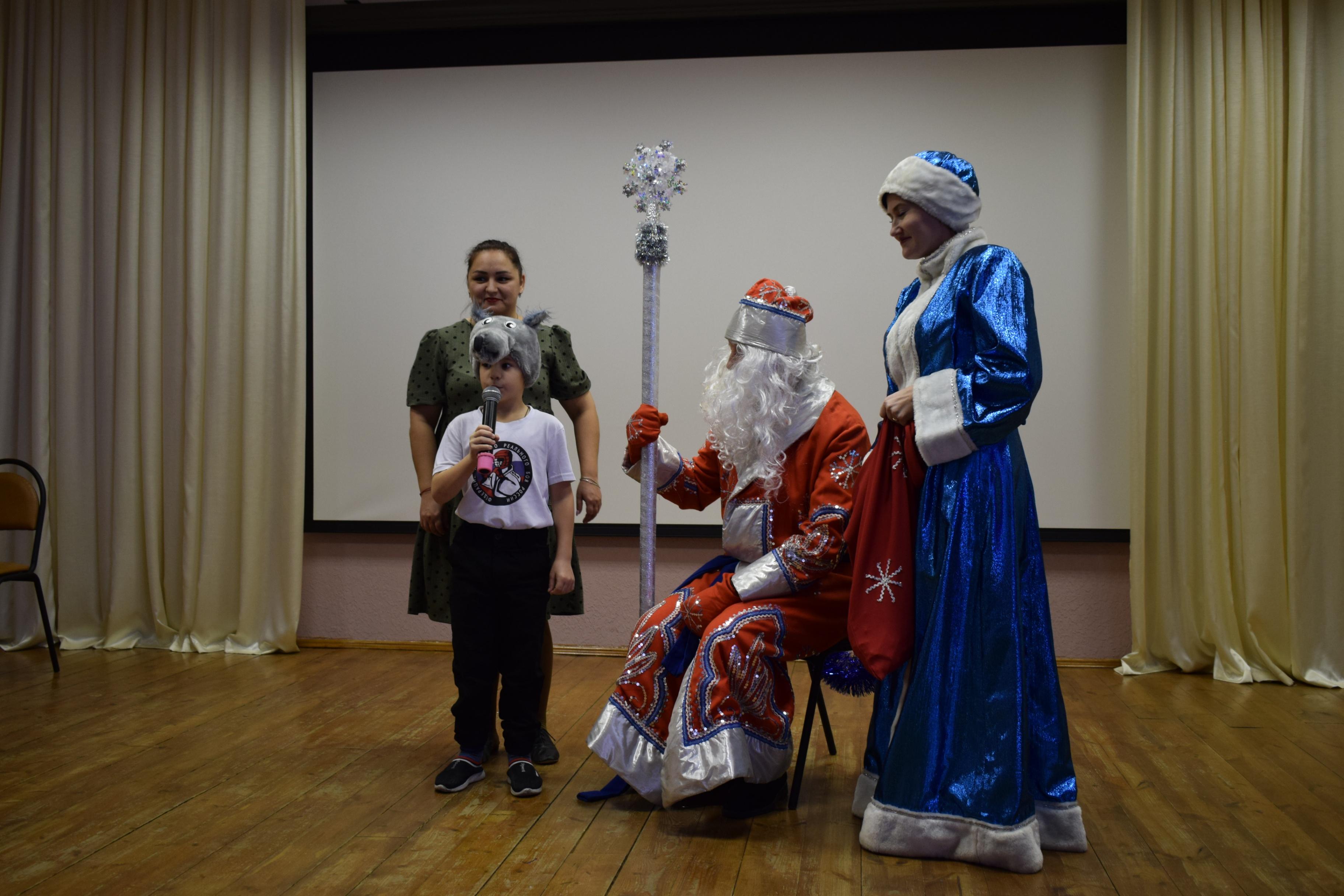 Утренник «Новогодний хоровод»