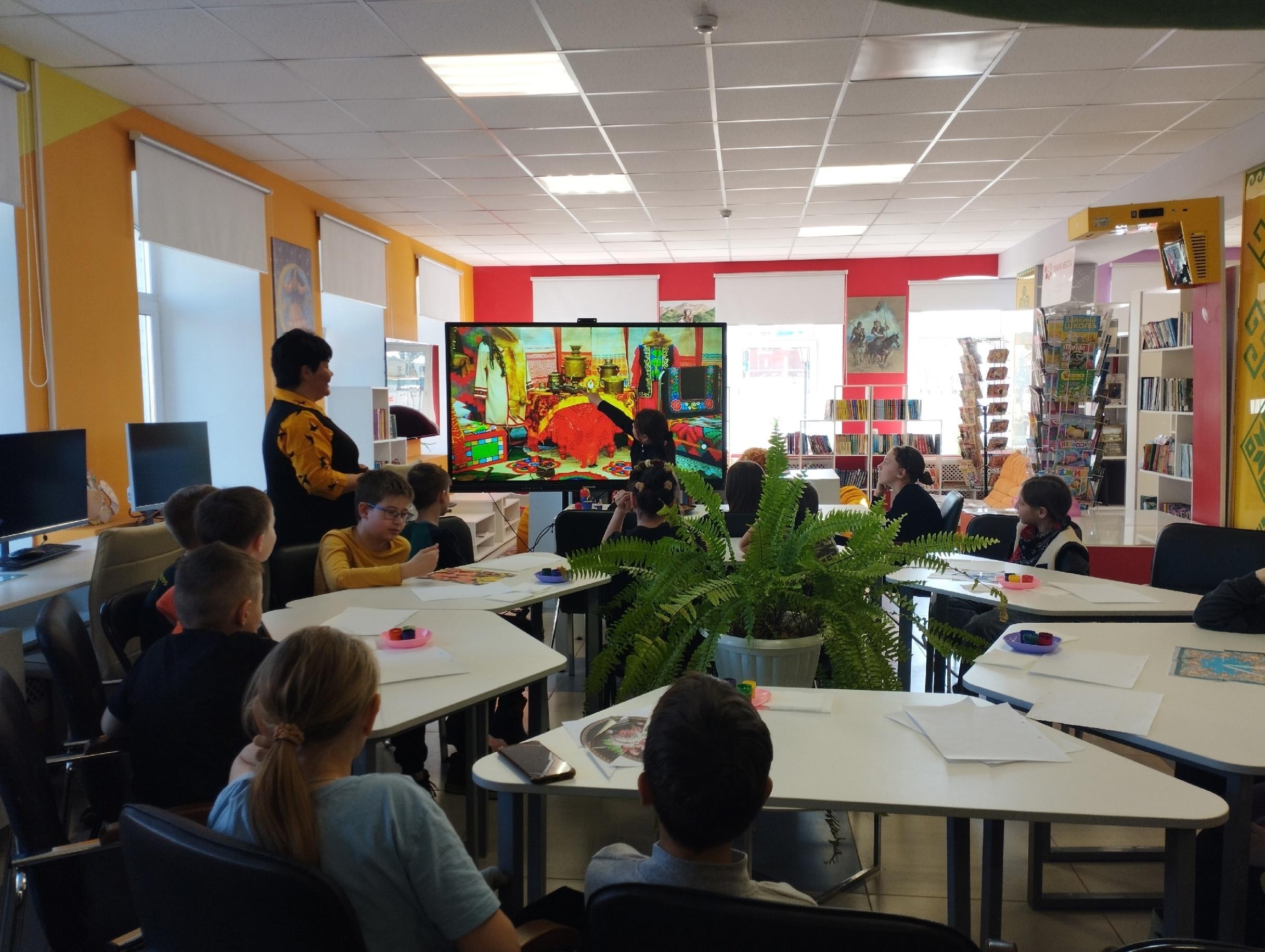 Познавательный час «Литературный мост дружбы»