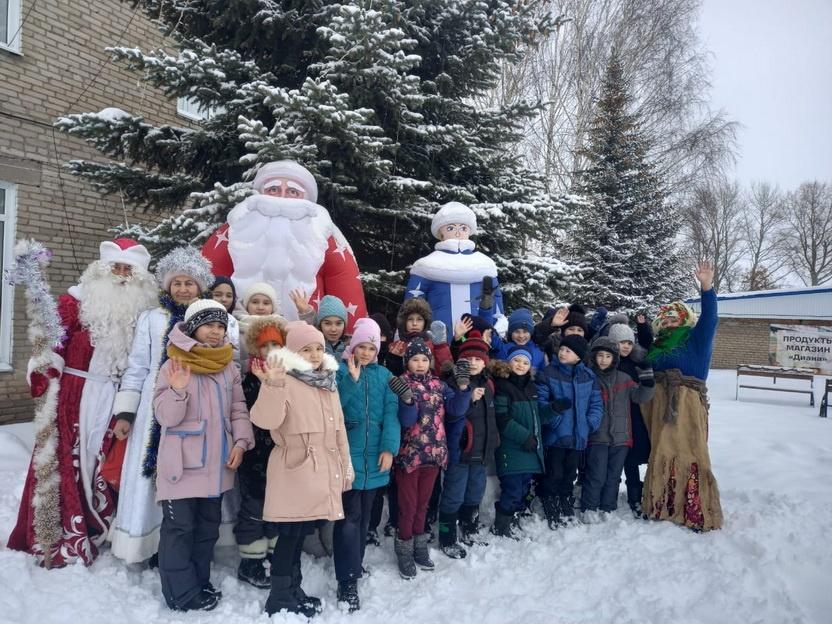 Утренник для детей «В гости к Деду морозу!»