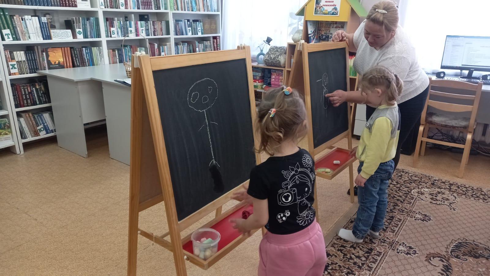 Час сказки «Лисичка, иди играть!»