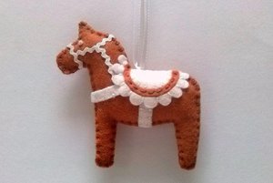 Мастер-класс «Лошадка из фетра»