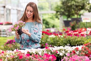 Игра «Есть в марте день особый»