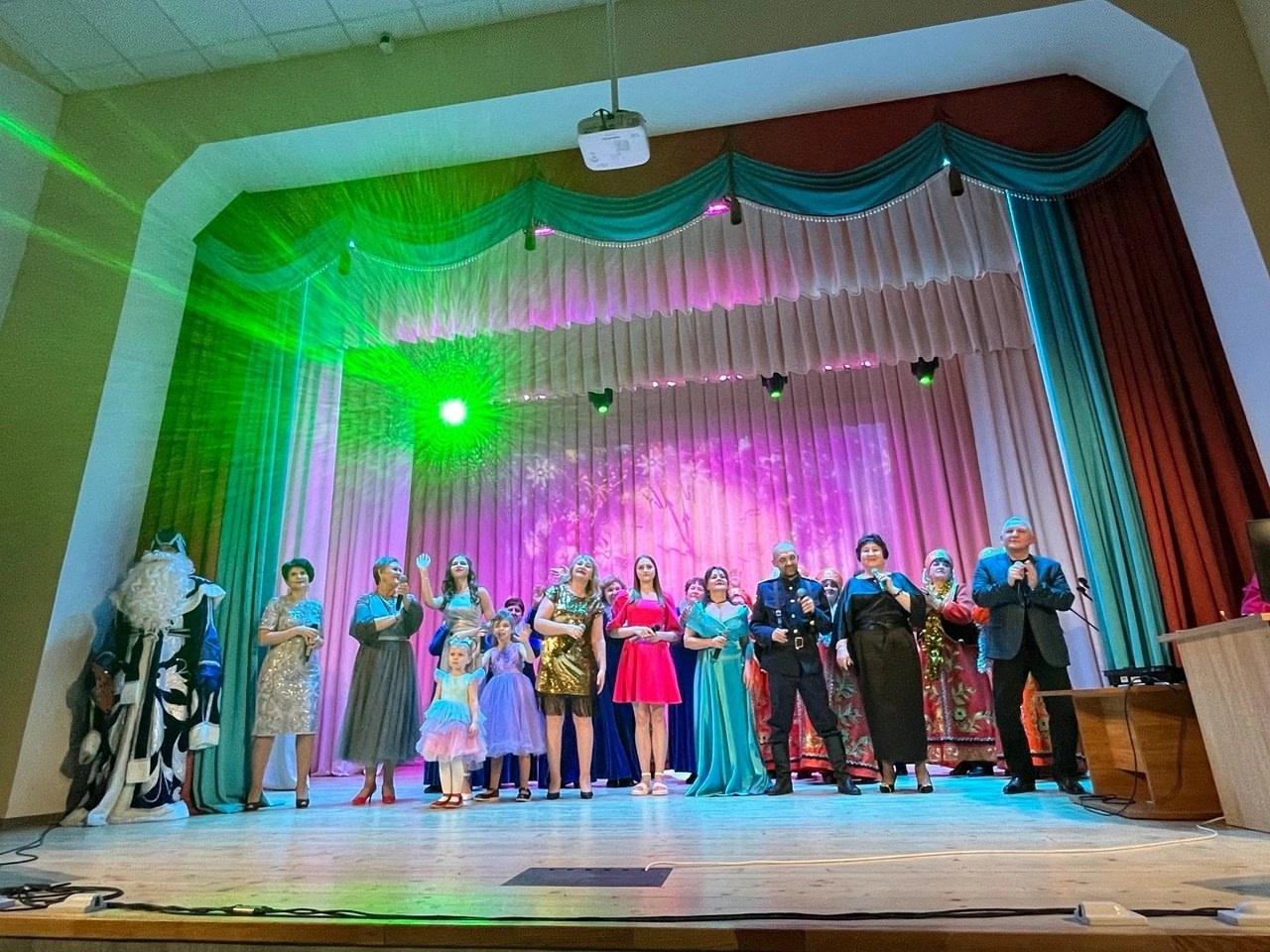 Концерт «Новогодний серпантин»