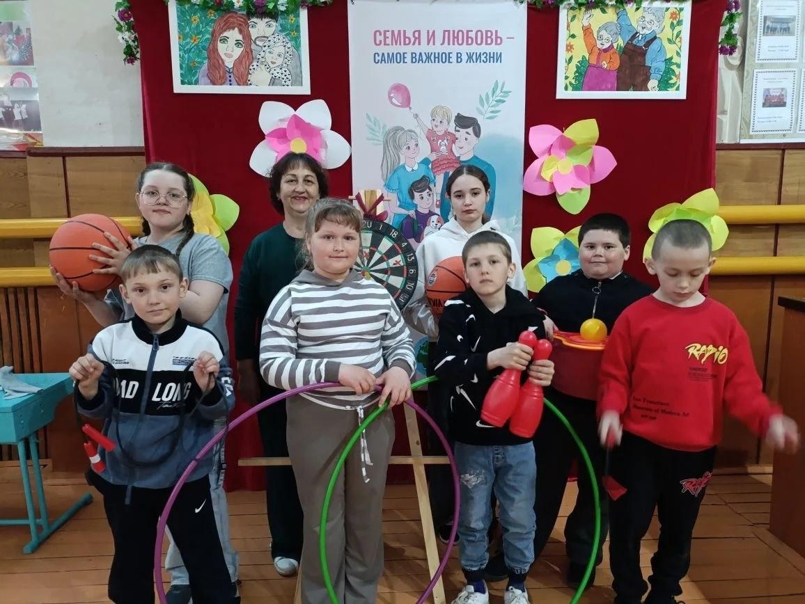 Тематический вечер «День солнечного зайчика»