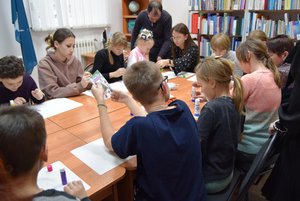 Творческое занятие «Снеговик с подарками»