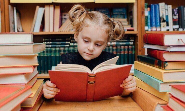 Литературный калейдоскоп «Книги любим мы читать и героев узнавать»