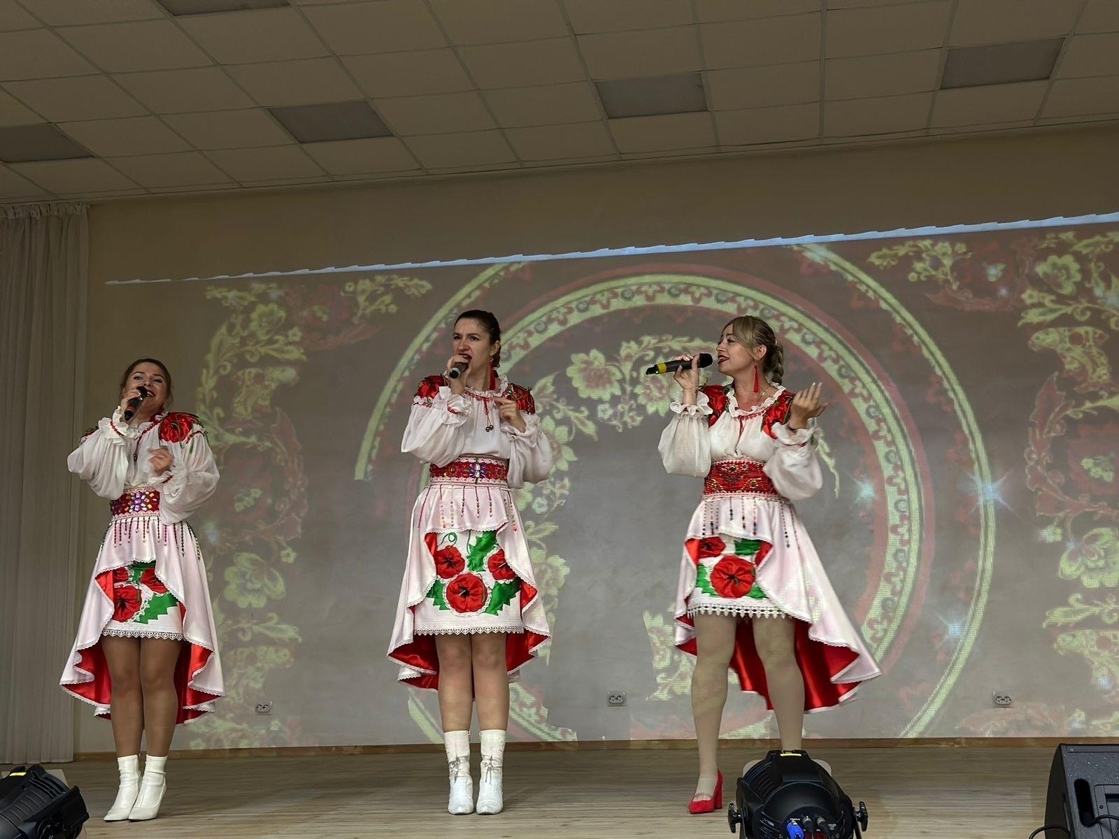 Фольклорный час «Три великих Спаса»