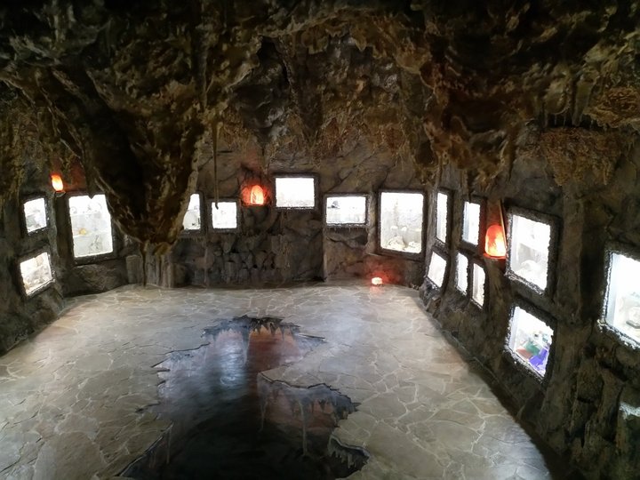 Выставка «Чертоги подземного царства»
