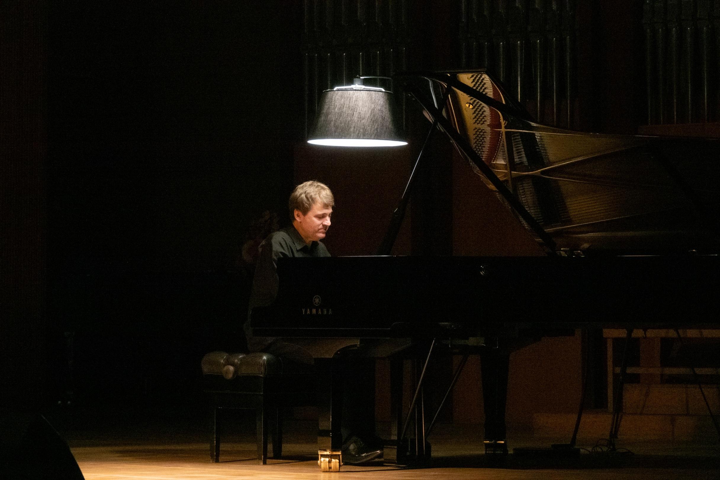 Концерт «100 фортепианных шедевров»