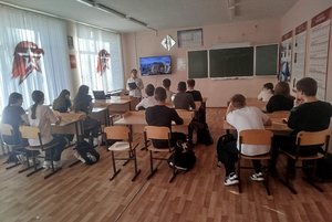 Час информации «Героев помним имена»