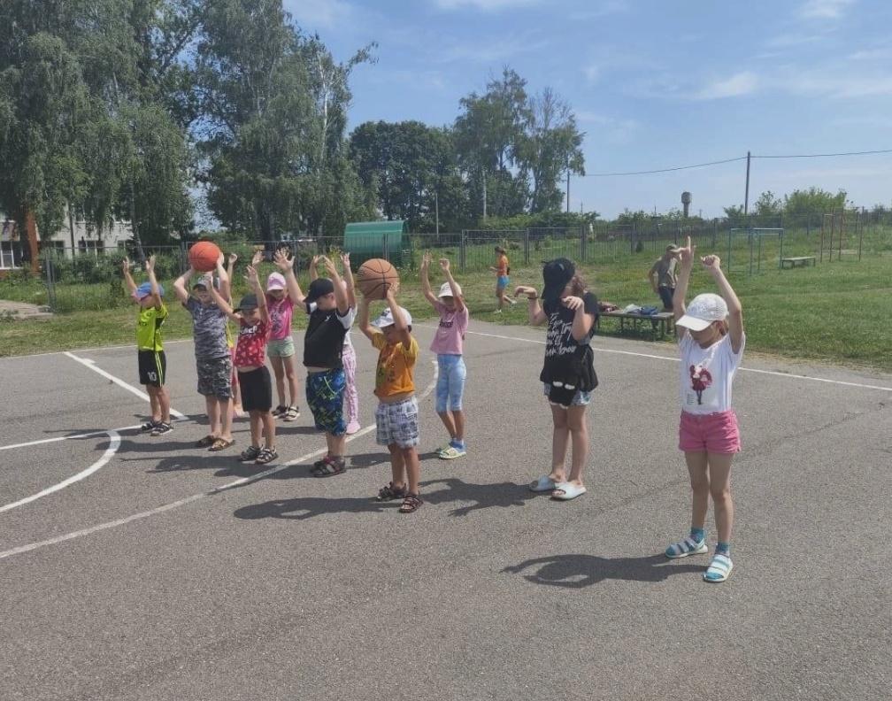 Спортивная эстафета«Вас вызывает Спортландия».