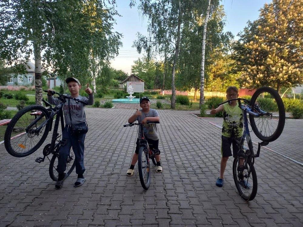 Конкурсно - развлекательная программа «День рождения велосипеда»