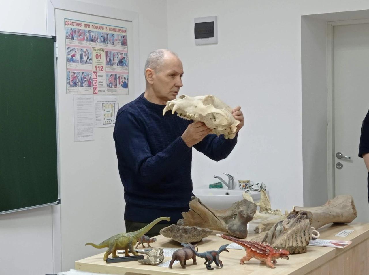 Лекция «Мезозойская эра. Обитатели Мела»