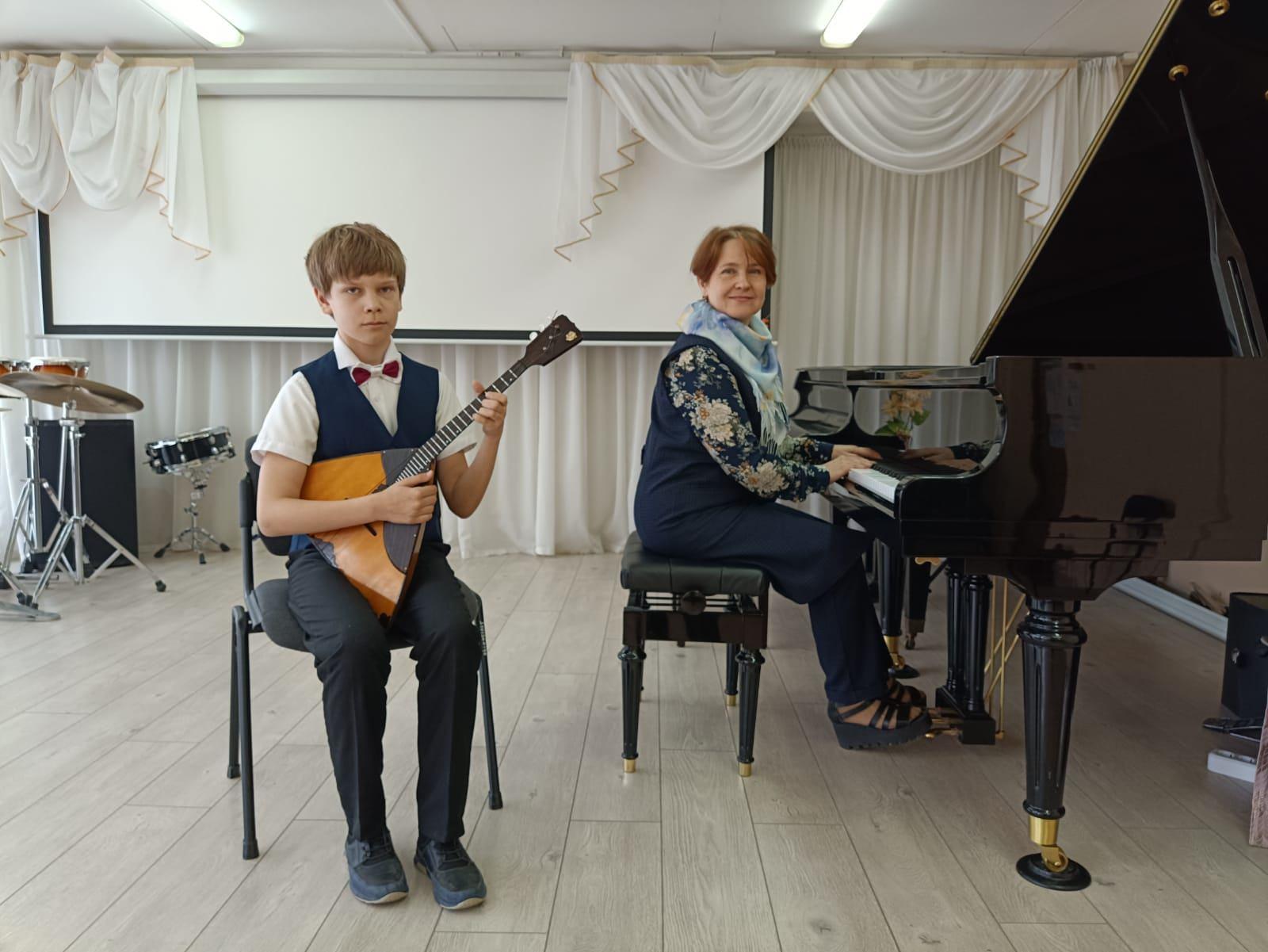 ШИРОКА СТРАНА МОЯ РОДНАЯ