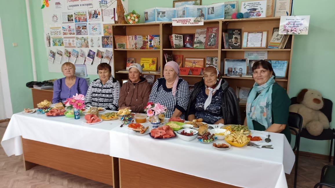 Вечер-встреча «Нам года- лишь мудрости ступенька»